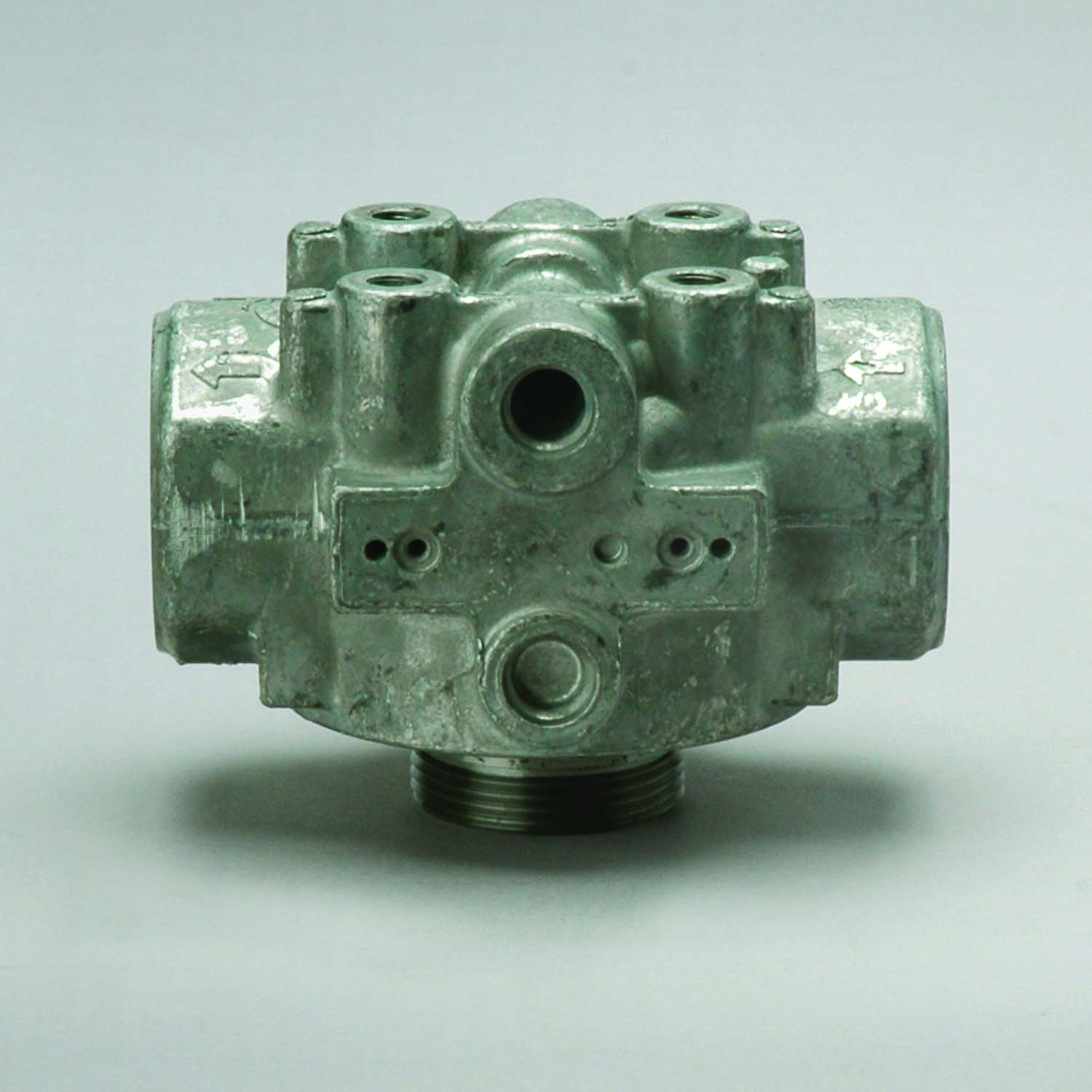 Donaldson® P570330 Hidraulika szűrőfej